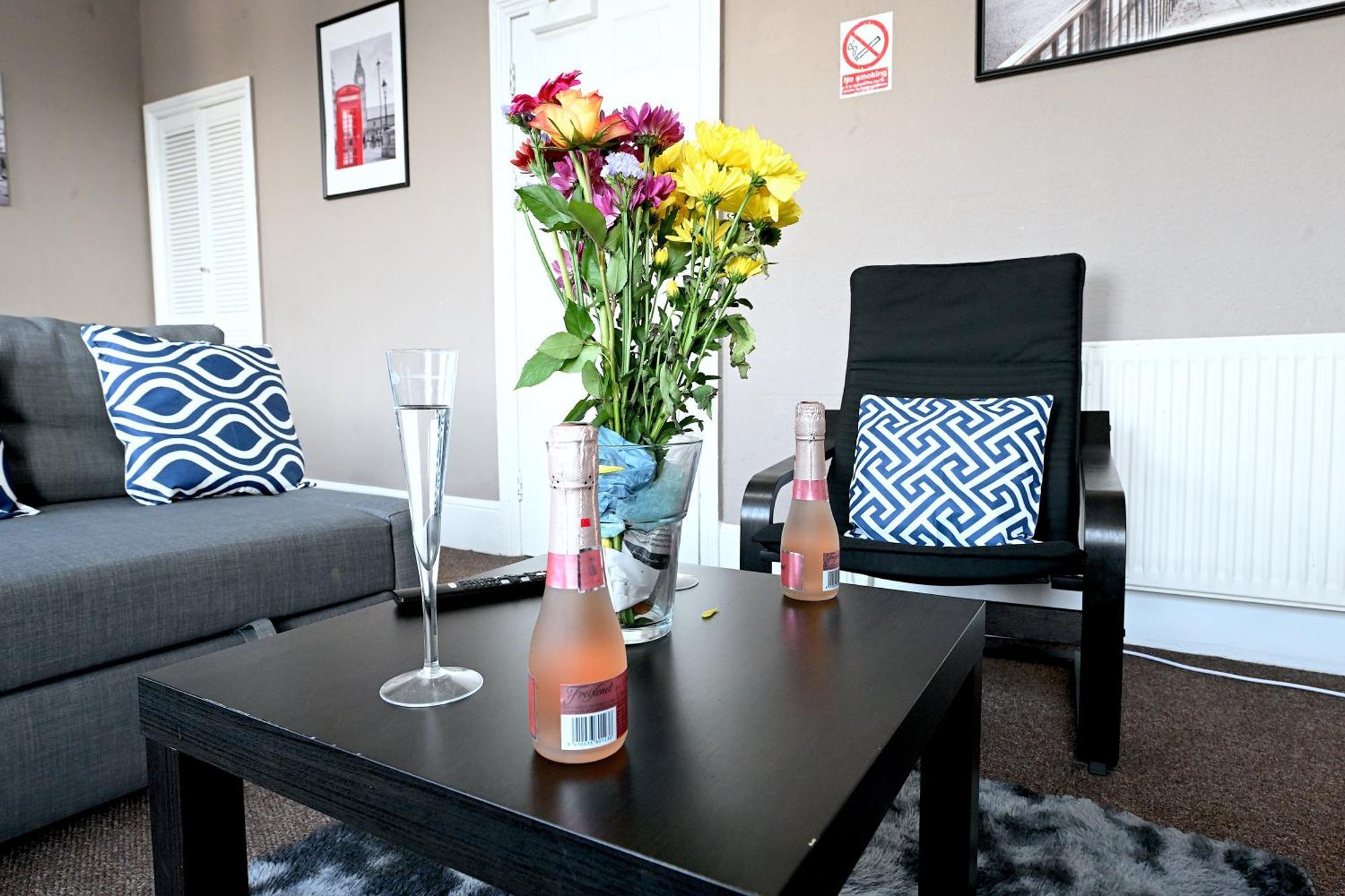 Stunning 3 Bedroom Serviced Flat In North Лондон Экстерьер фото